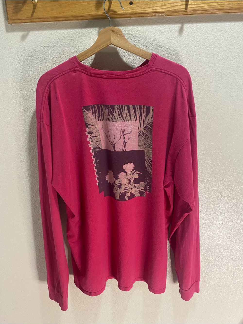 XL Vans Long-Sleeve Graphic Tee in Deep Pink